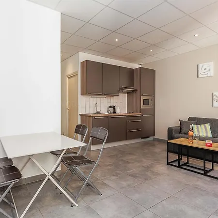 Appartement Aout 32 *