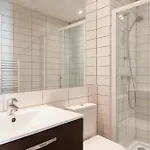 Aout 32 Apartment *