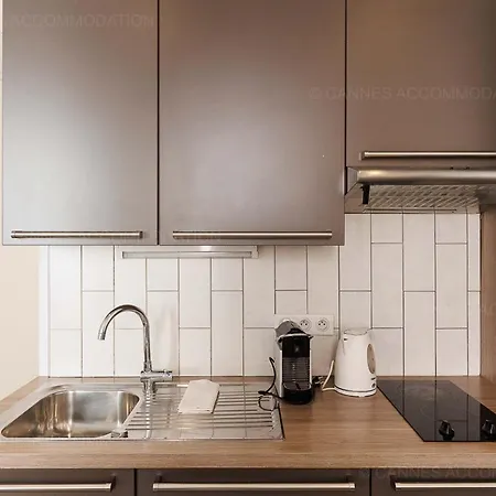 Aout 32 Apartment