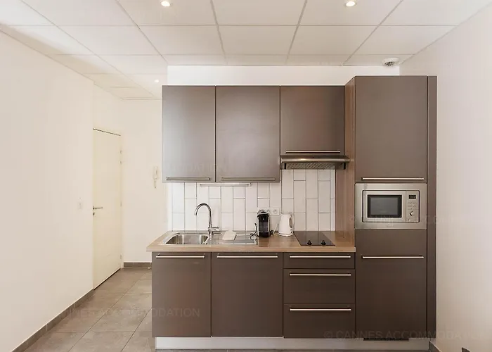 Aout 32 Apartment