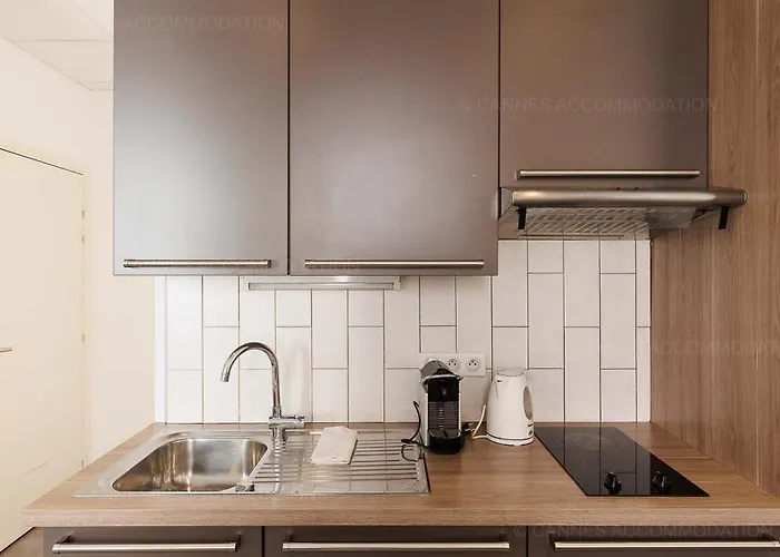 Aout 32 Apartment